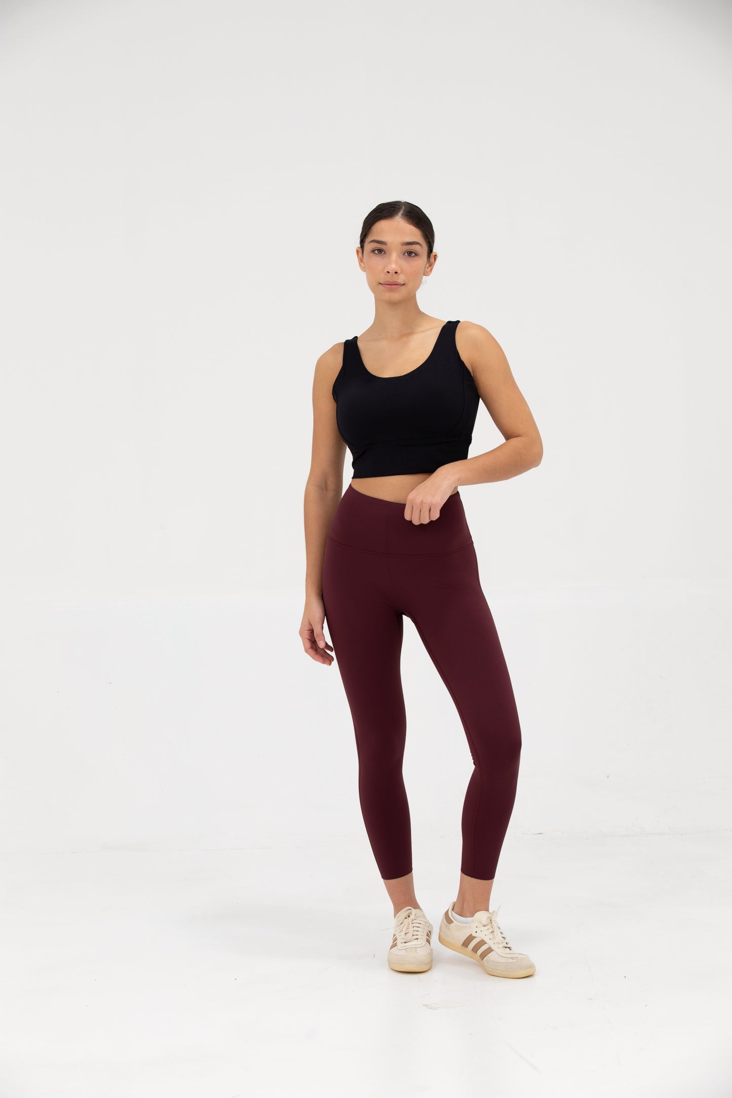 LikeSkin® Crop Sports Bra - Black