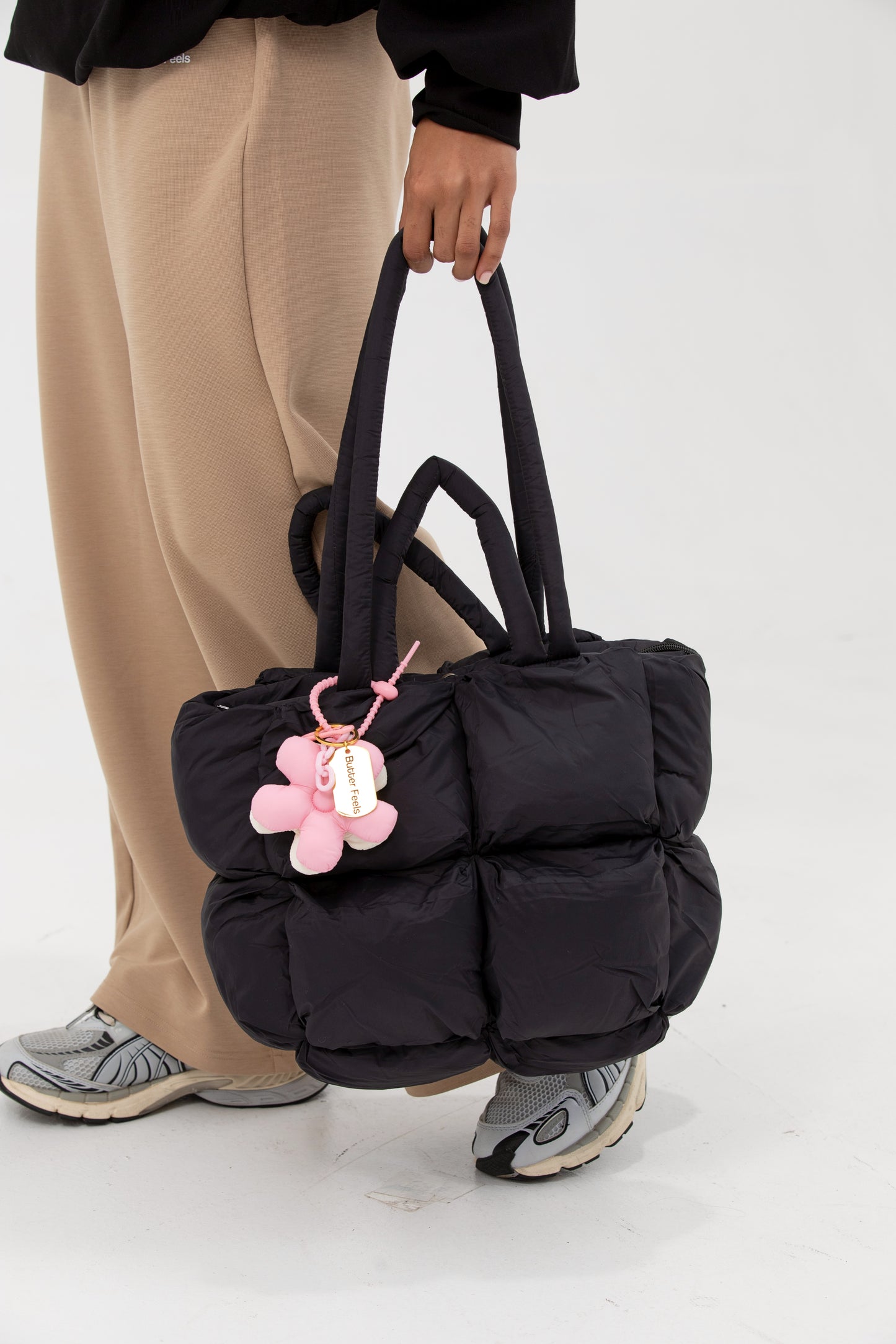 The Butter Puffer Tote – Black