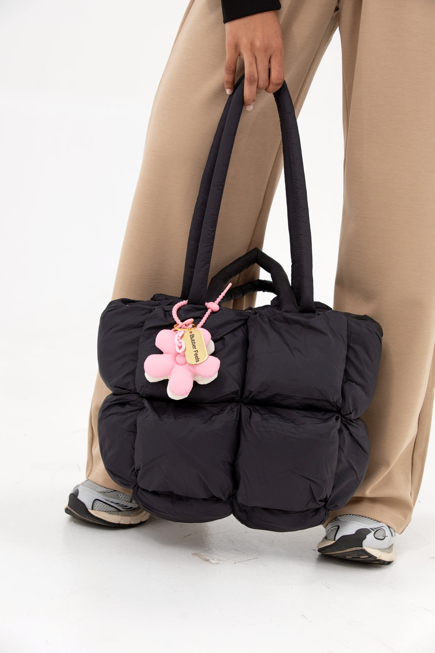 The Butter Puffer Tote – Black